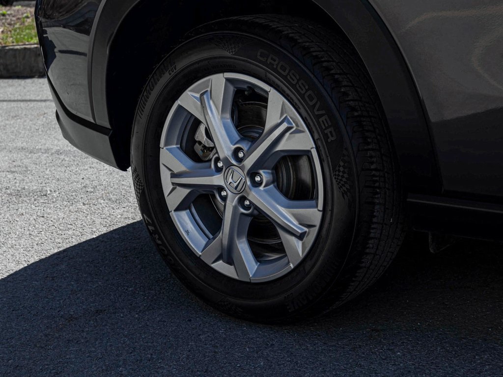 Vehicle image 10 of 38