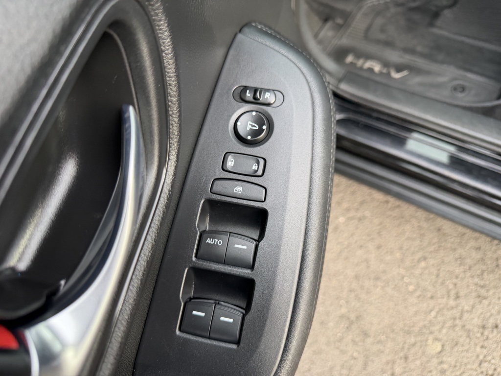 2023 Honda HR-V LX Image 25 of 30
