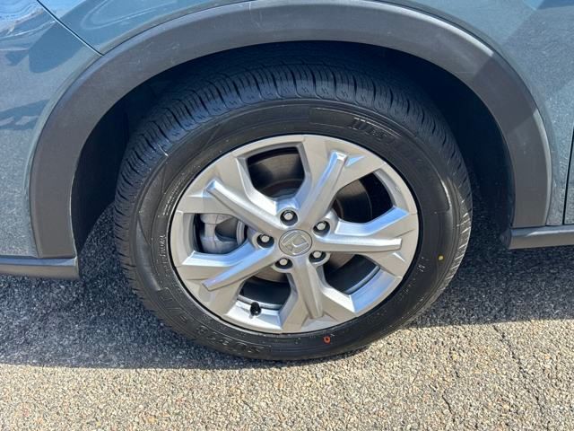Vehicle image 5 of 22