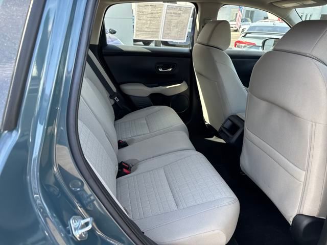 Vehicle image 19 of 22