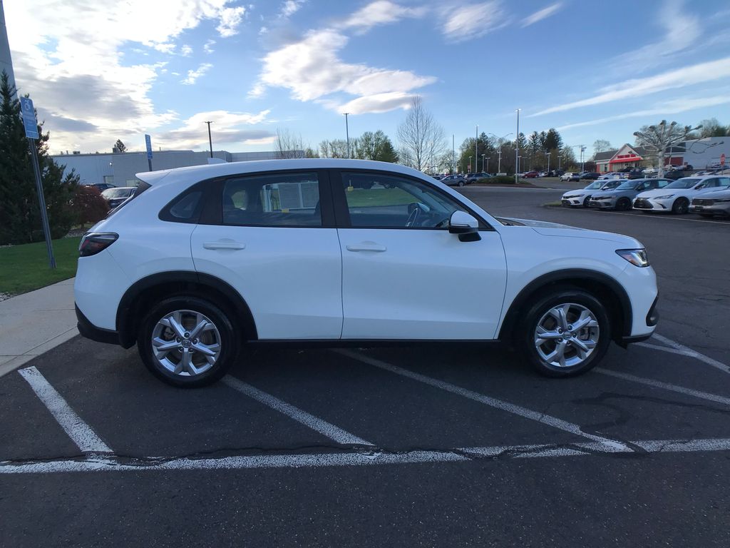 2023 Honda HR-V LX Image 3 of 30