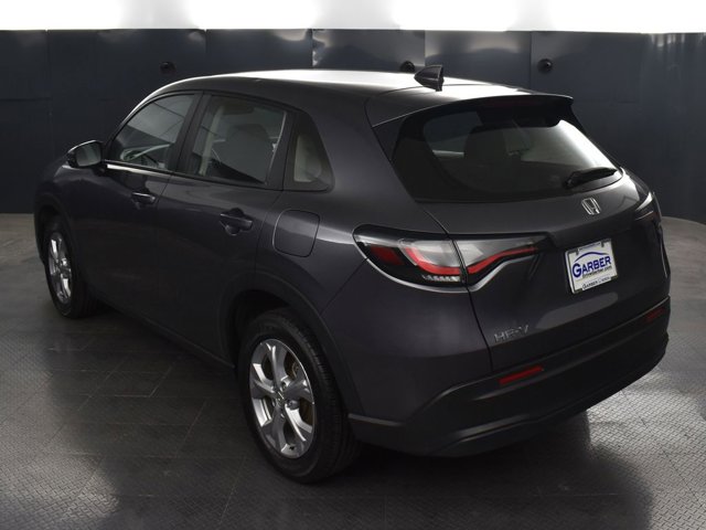 Vehicle image 6 of 39
