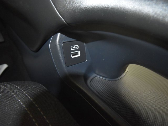 Vehicle image 23 of 39