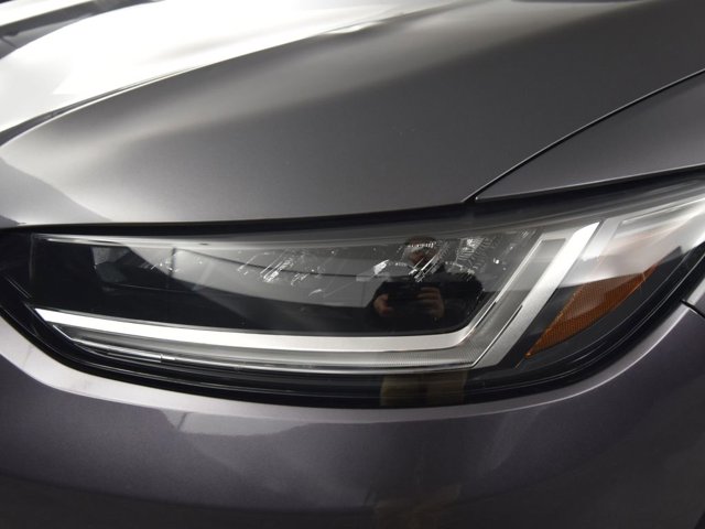 Vehicle image 15 of 39