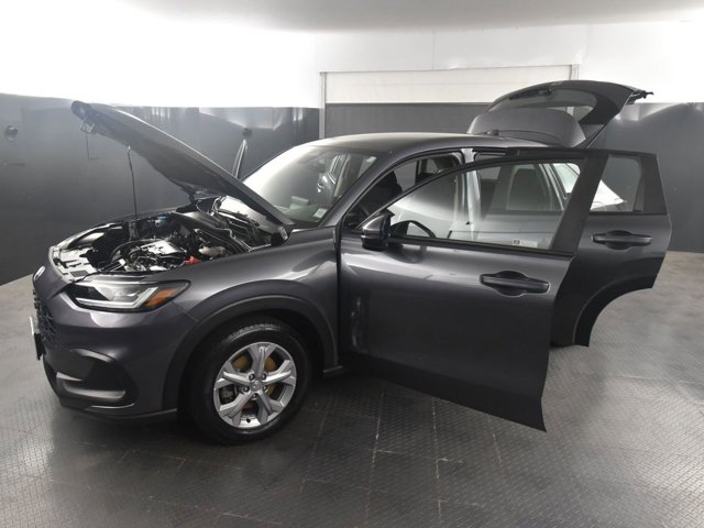 Vehicle image 1 of 39