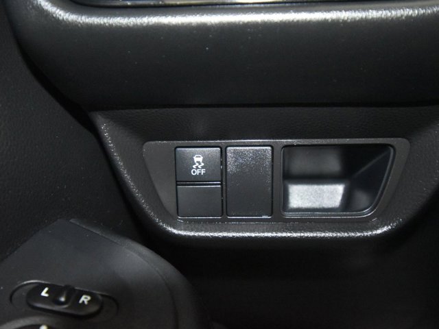 Vehicle image 20 of 39
