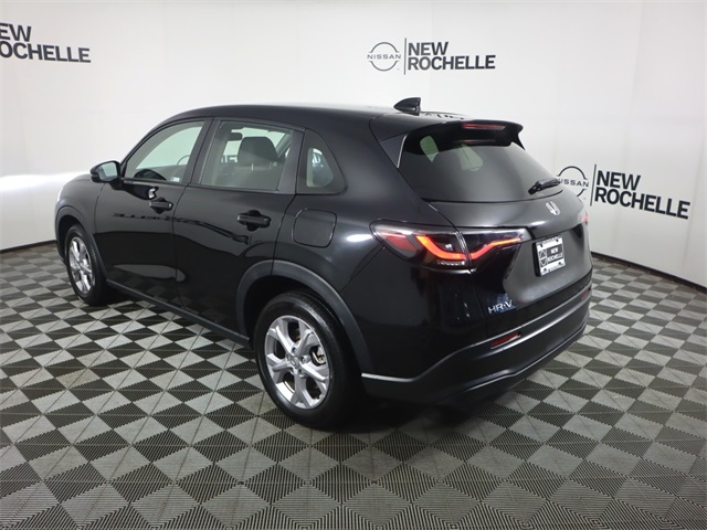 Vehicle image 6 of 29