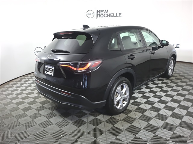 Vehicle image 2 of 29