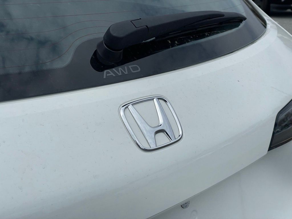 Vehicle image 31 of 32