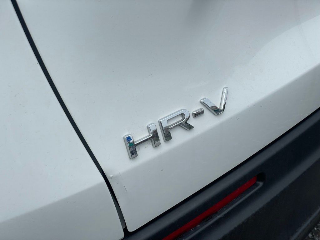 Vehicle image 30 of 32
