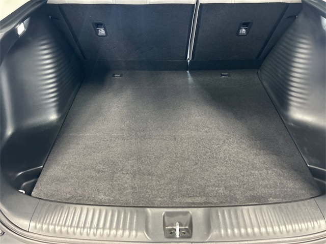 Vehicle image 22 of 31