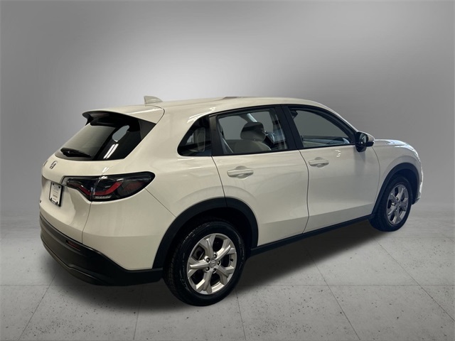 Vehicle image 3 of 31