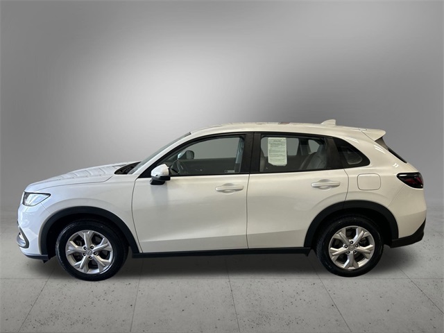 Vehicle image 2 of 31
