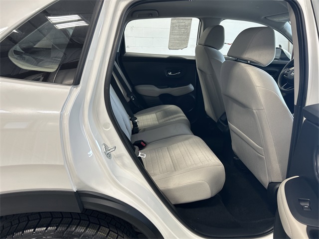 Vehicle image 20 of 31