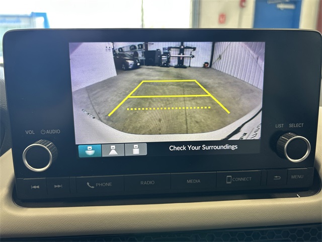 Vehicle image 29 of 31