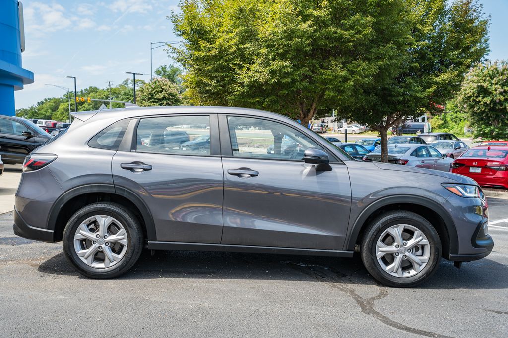 2023 Honda HR-V LX Image 3 of 38