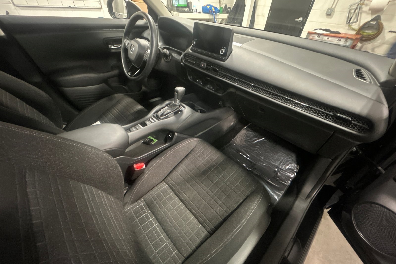 2023 Honda HR-V LX Image 15 of 28