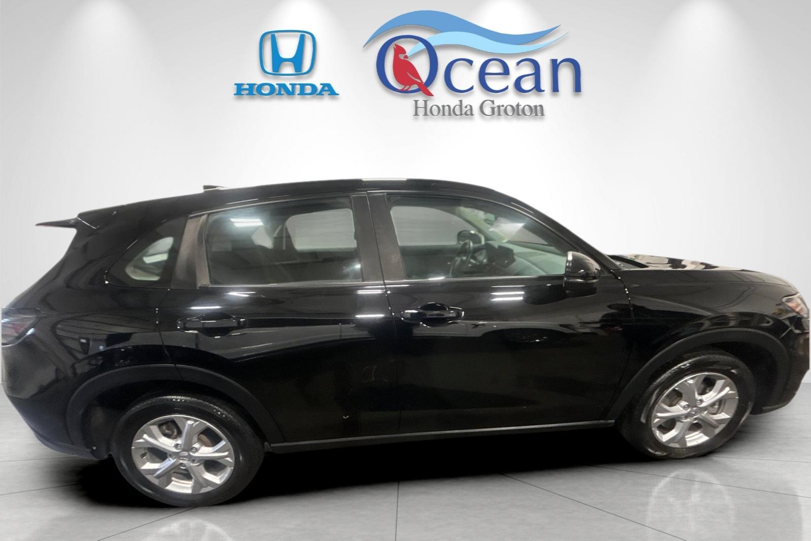 2023 Honda HR-V LX Image 6 of 28