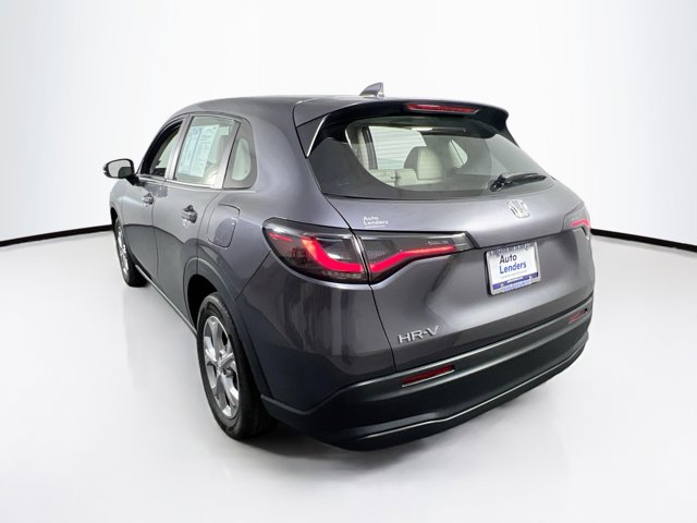 Vehicle image 8 of 29
