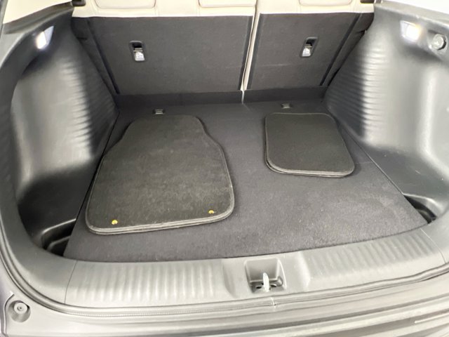 Vehicle image 23 of 29
