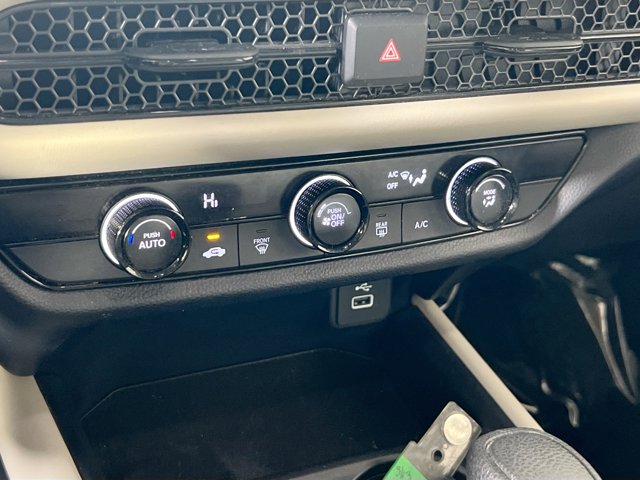 Vehicle image 15 of 29