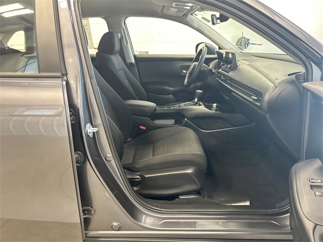 Vehicle image 14 of 30