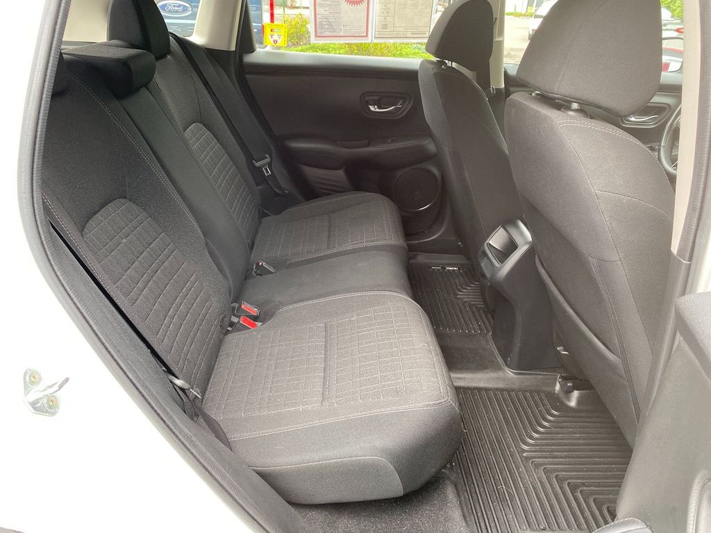 2023 Honda HR-V LX Image 13 of 30