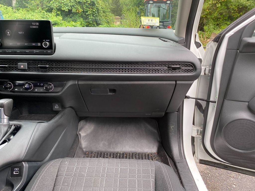 2023 Honda HR-V LX Image 25 of 30