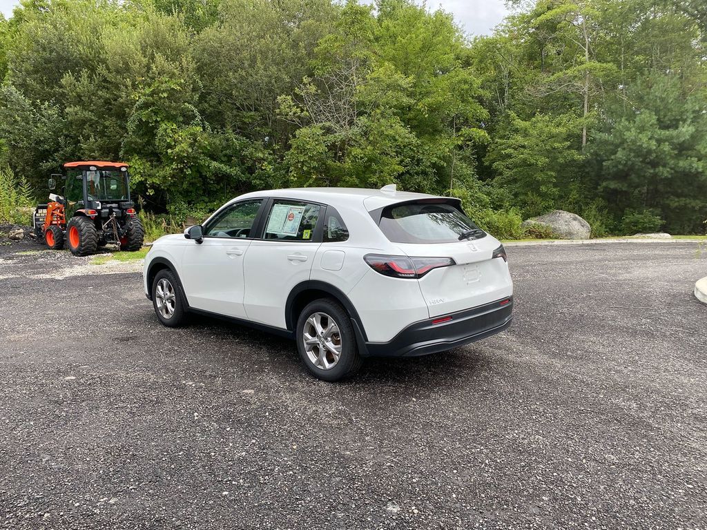 2023 Honda HR-V LX Image 8 of 30