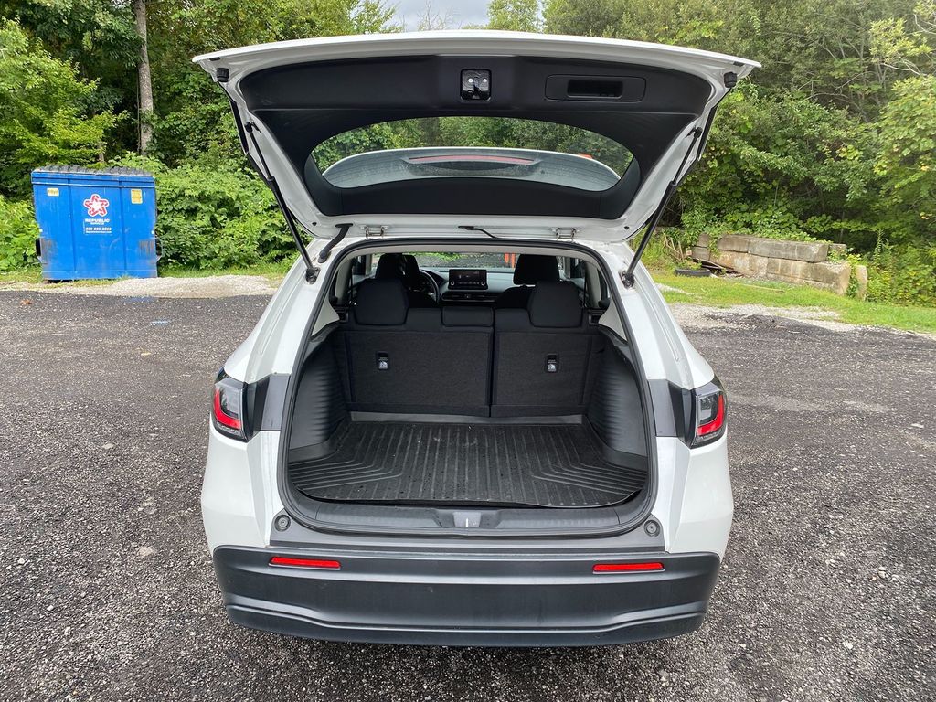 2023 Honda HR-V LX Image 12 of 30
