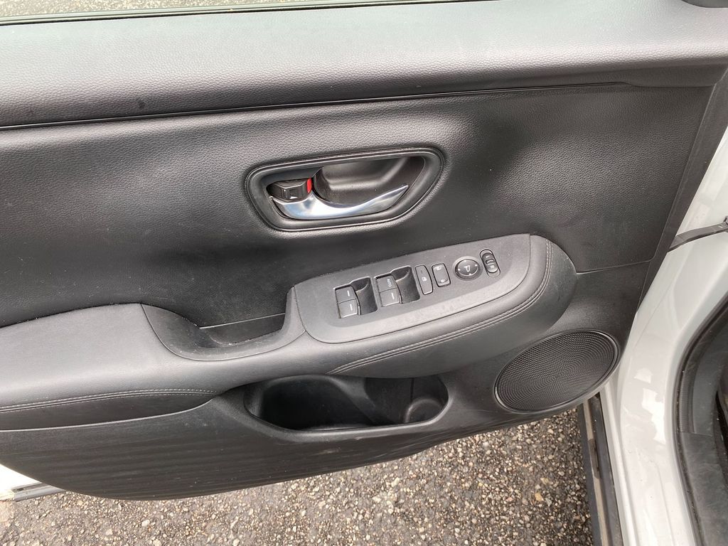 2023 Honda HR-V LX Image 21 of 30