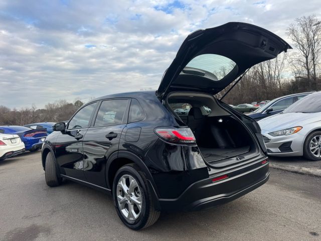 2023 Honda HR-V LX Image 9 of 58