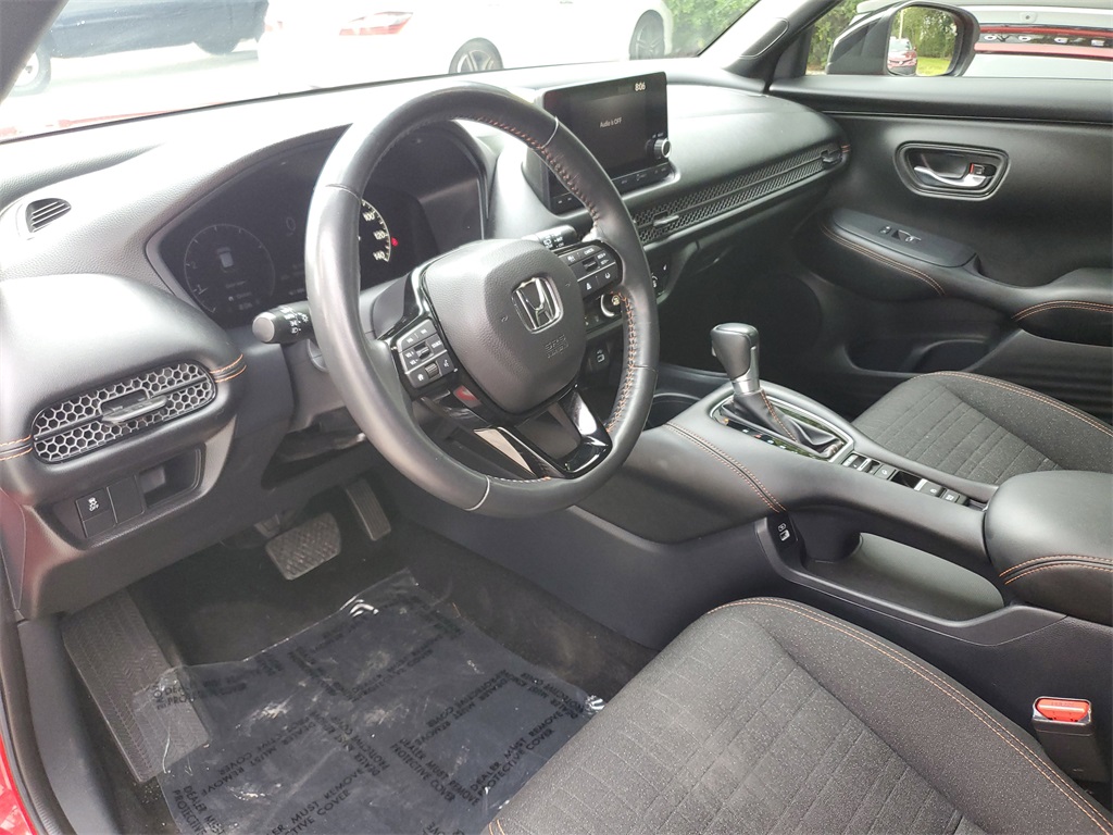 Vehicle image 21 of 29