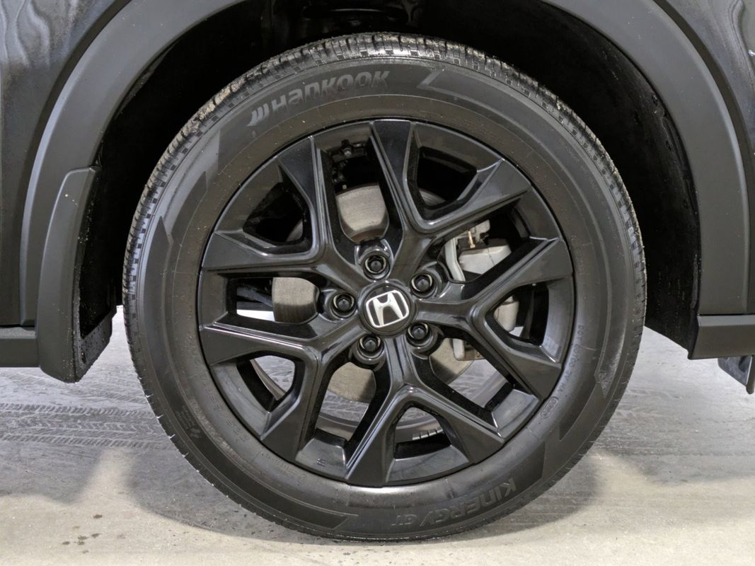 Vehicle image 12 of 32