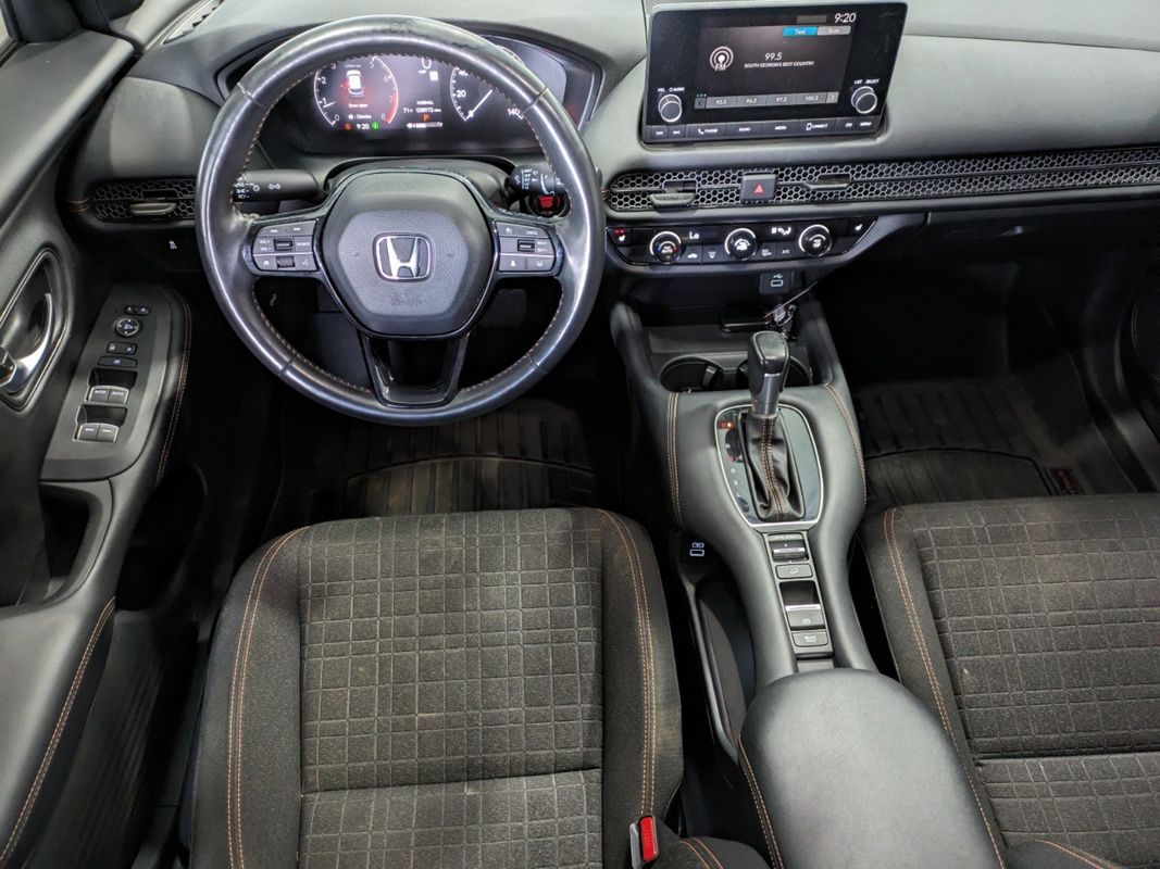 Vehicle image 19 of 32