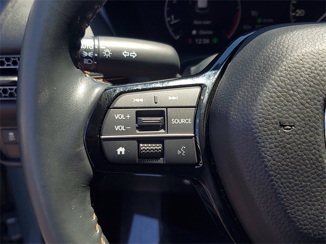 Vehicle image 22 of 30