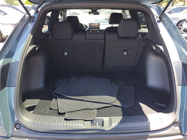 Vehicle image 9 of 30