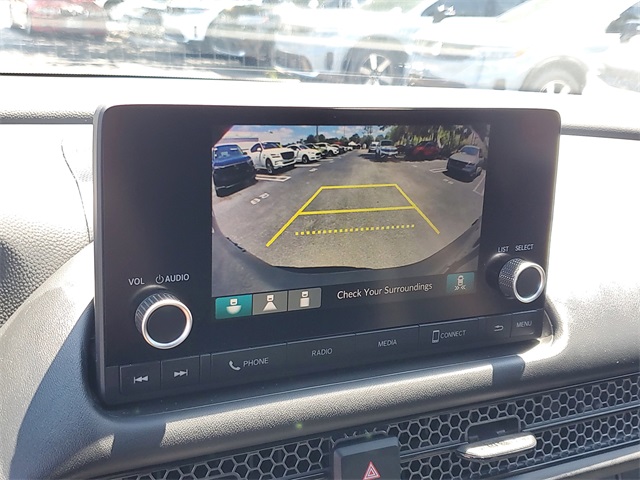Vehicle image 27 of 30