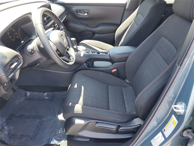 Vehicle image 17 of 30