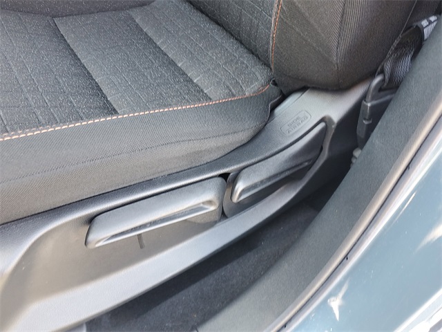 Vehicle image 19 of 30