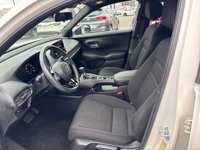 Vehicle image 6 of 21