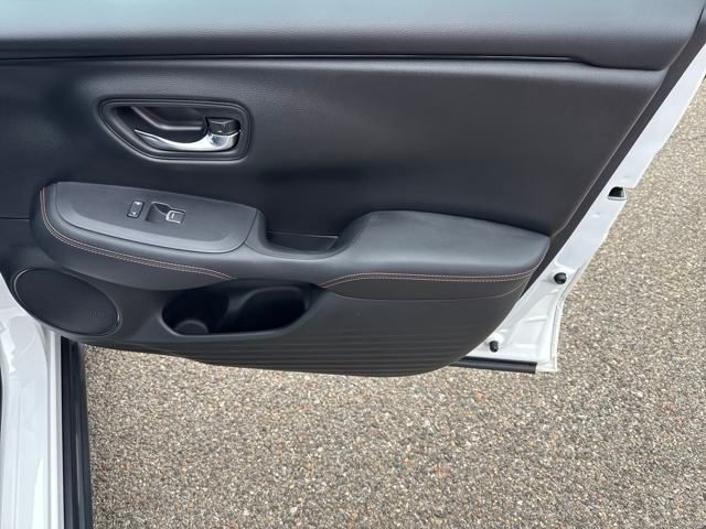 Vehicle image 21 of 21