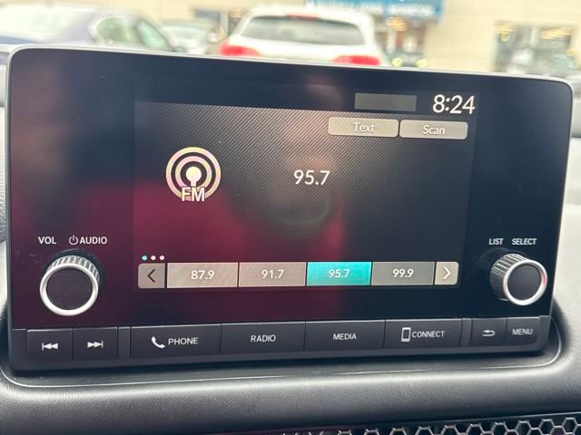 Vehicle image 12 of 21