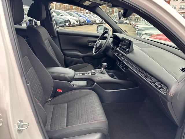 Vehicle image 20 of 21