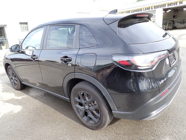 Vehicle image 7 of 26