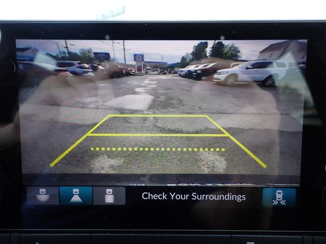 Vehicle image 24 of 26