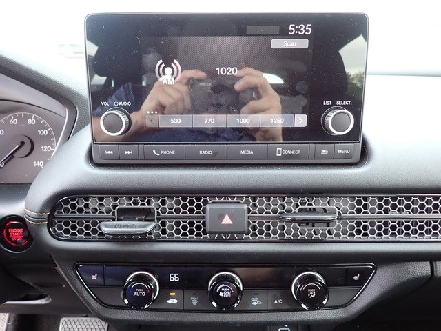 Vehicle image 25 of 26