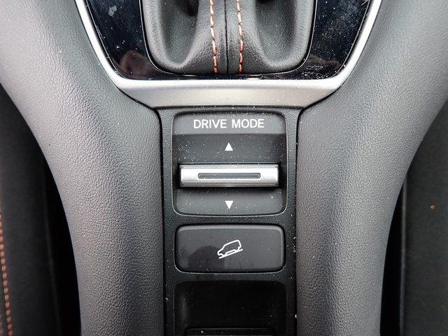 Vehicle image 22 of 26