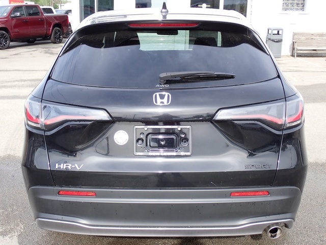 Vehicle image 5 of 26