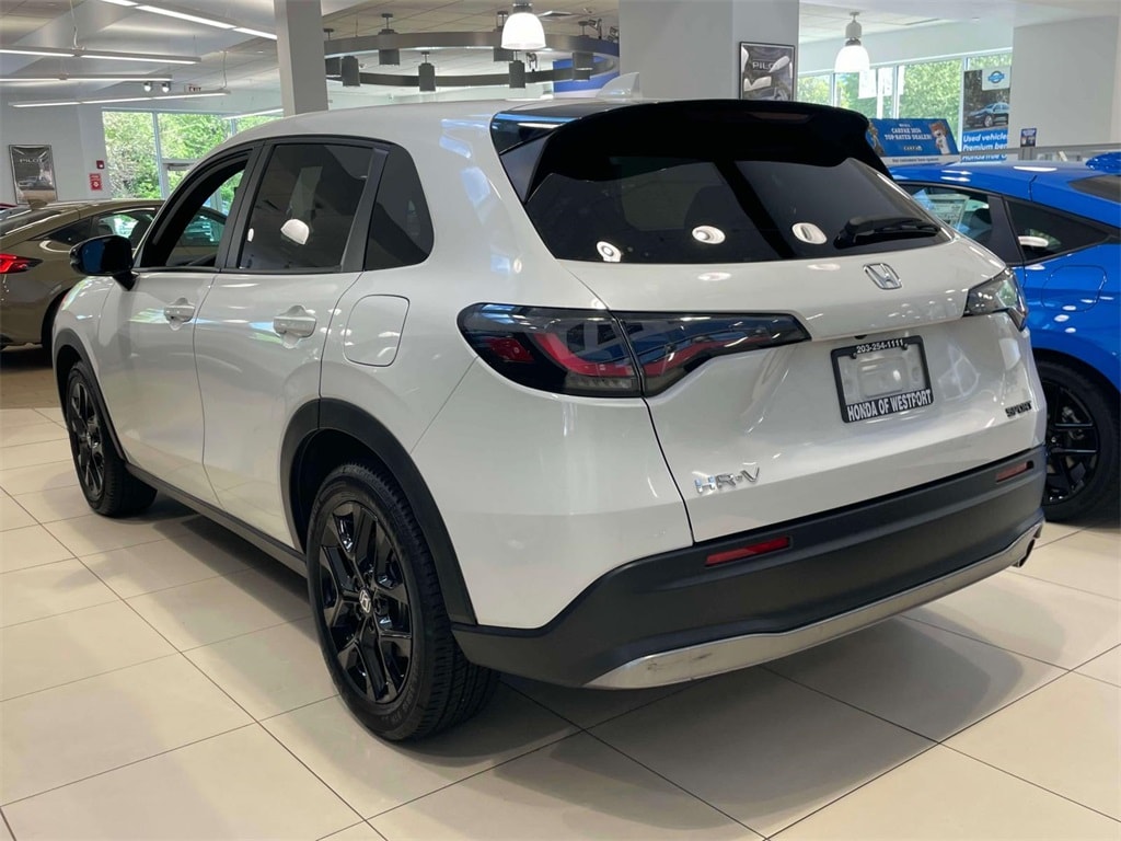 Vehicle image 5 of 30